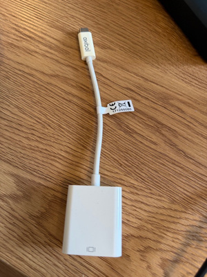Myydään USB-C - HDMI adapteri