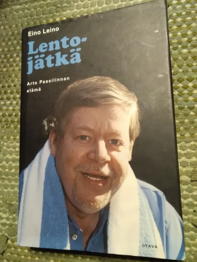 Eino Leino: Lentojätkä -Arto Paasilinnan elämä-