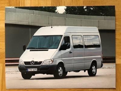 Lehdistökuva Mercedes-Benz Sprinter pakettiauto