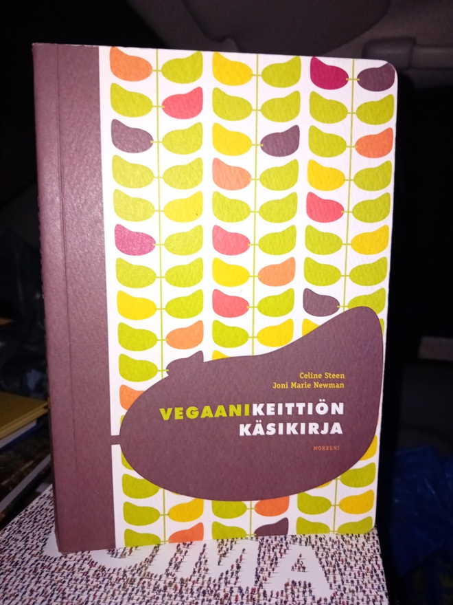 Steen : Vegaanikeittiön käsikirja  ( SIS POSTIKULU  )