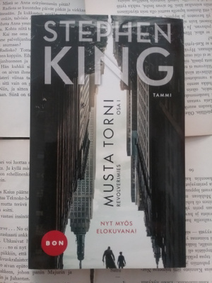Stephen King - Musta torni I: Revolverimies (pokkari)
