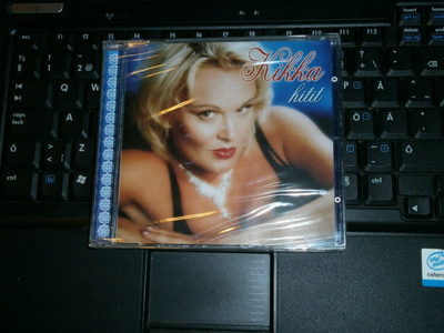KIKKA Hitit CD.TEHTAAN MUOVEISSA,AVAAMATON!