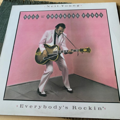 NEIL YOUNG: Everybody’s Rockin’. * EUR 1983