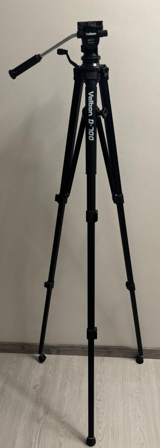 Velbon D-700 videokamerajalusta videopäällä