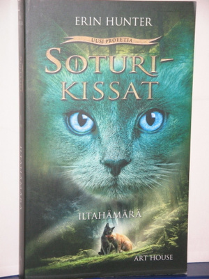 Erin Hunter : SOTURIKISSAT ILTAHÄMÄRÄ