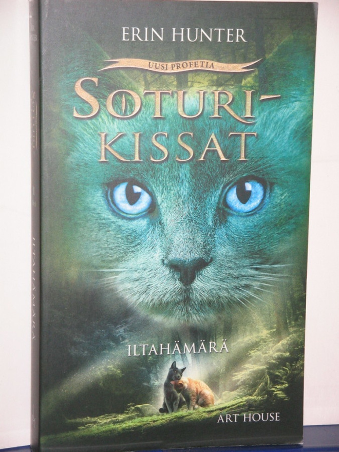 Erin Hunter : SOTURIKISSAT  ILTAHÄMÄRÄ