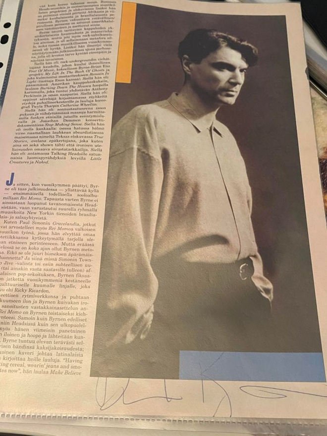 David Byrne / Talking Heads nimikirjoitus lehtikuvassa