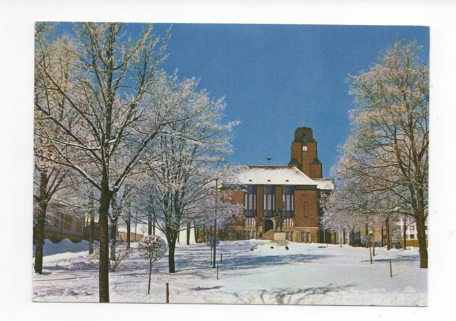 LAHTI: Kaupungintalo talvella (väri)