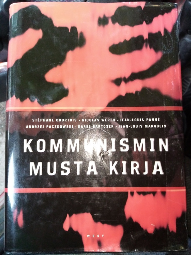 KOMMUNISMIN MUSTA KIRJA ( SIS POSTIKULU )