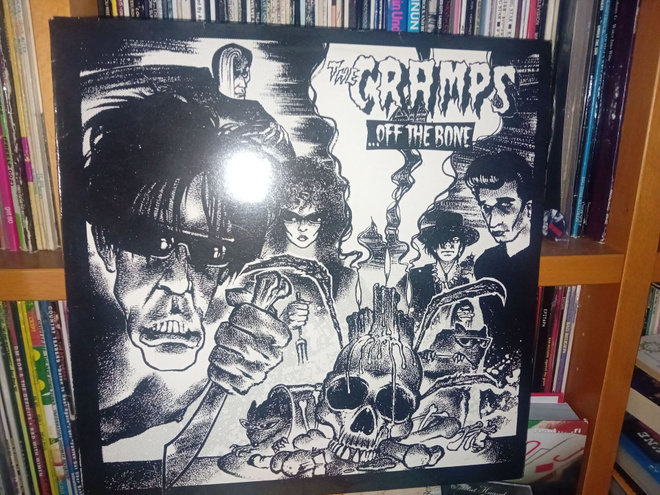 LP Cramps  : Off the bone ( SIS POSTIKULU )