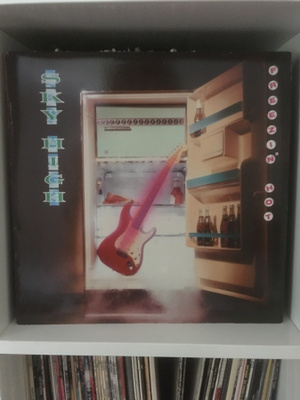 (LP) Sky High - Freezing Hot
