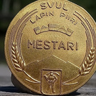 Kullanvärinen merkki Mestari Vaakunnalla. Halkaisija - 25 mm - pikkukuva 1