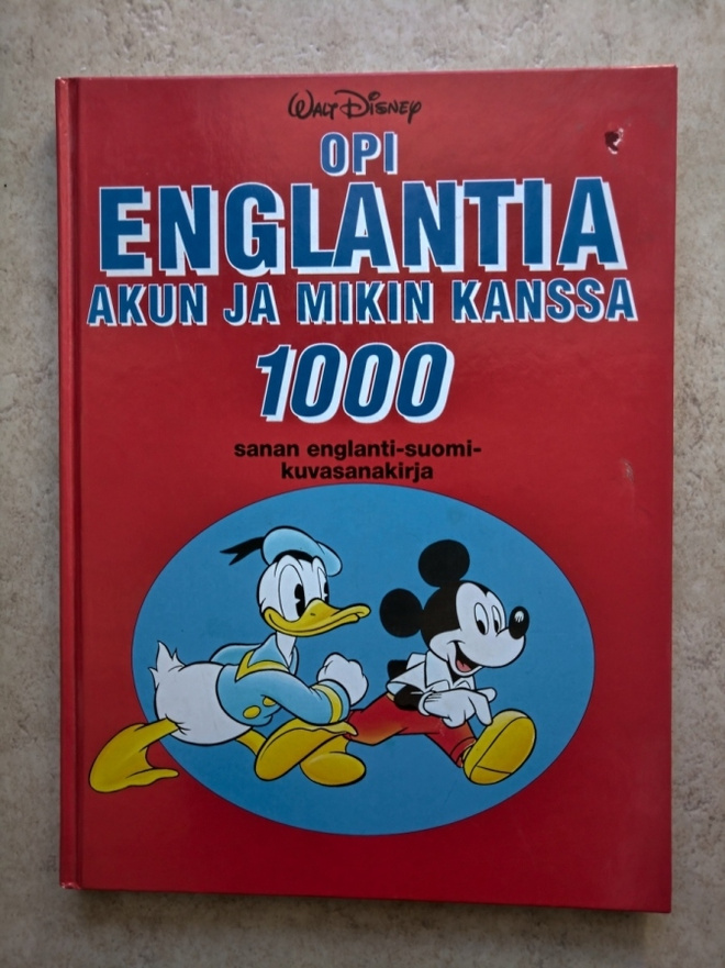 Walt Disney - Opi englantia Aku ja Mikin kanssa