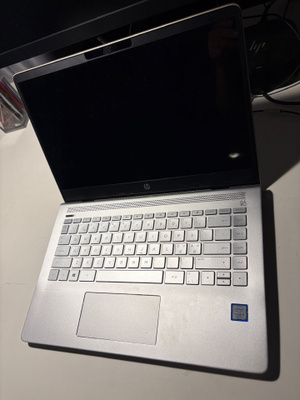 HP Pavilion 14" - osiksi