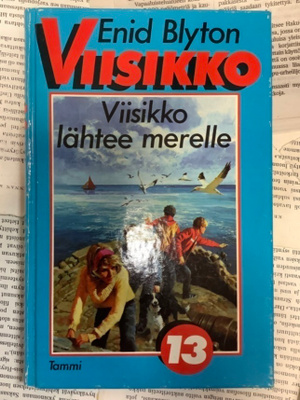 Enid Blyton - Viisikko lähtee merelle (sid.)