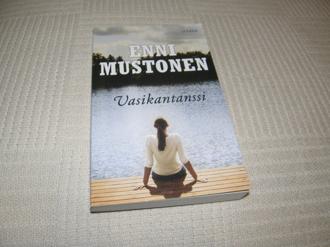 Enni Mustonen Vasikantanssi  -pok