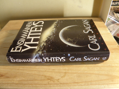 Carl Sagan Ensimmäinen yhteys (sidottu)
