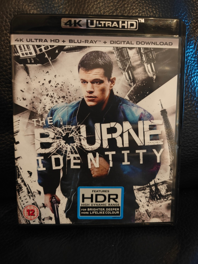 Medusan Verkko - Bourne Identity (2002) Ultra HD + Blu-ray