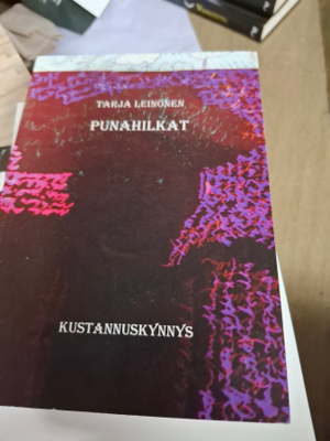 Tarja Leinonen Punahilkat