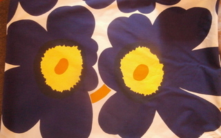TYYNYNPÄÄLLINEN  40. MARIMEKK0-TYYNYNPÄÄLLINEN, UNIKKO
