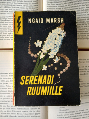 Ngaio Marsh - Serenadi ruumiille: salapoliisiromaani (nid.))
