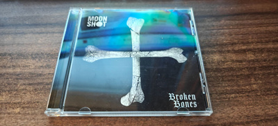 MOON SHOT Broken bones CD
