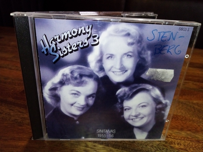 CD HARMONY SISTERS :  SINITAIVAS 1955-56 ( SIS POSTIKULU)