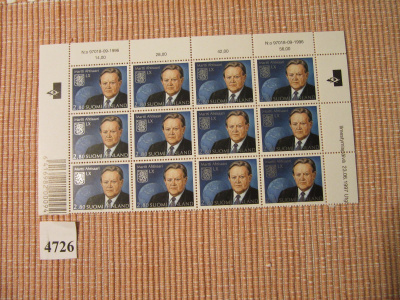 Postimerkkejä 12 kpl Presidentti Martti Ahtisaari 60 Vuotta.