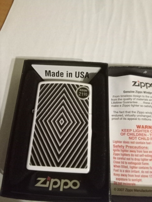 Zippo Diamond Bullseye Uusi ja Aito