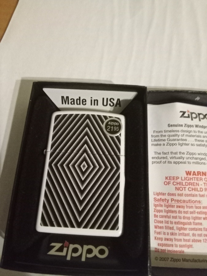 Zippo Diamond Bullseye Uusi ja Aito