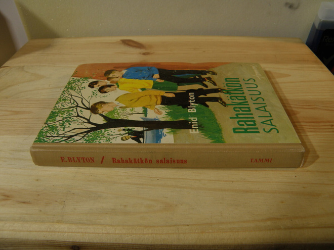 Enid Blyton  Rahakätkön salaisuus