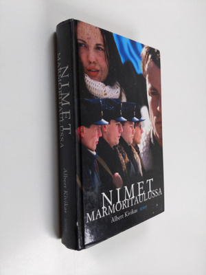 Albert Kivikas : Nimet marmoritaulussa