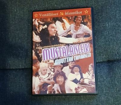 Mustalaisleiri muuttaa taivaaseen