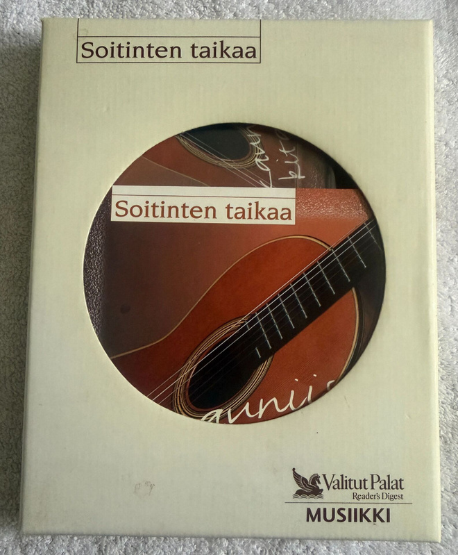 SOITINTEN TAIKAA - KAUNIISTI KITARALLA (3 CC) 2000