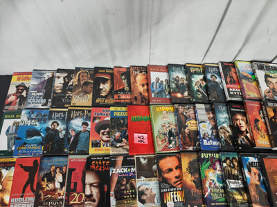 DVD-elokuvia 42kpl