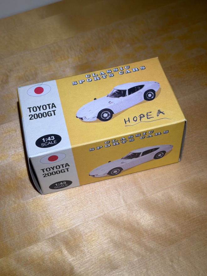 Toyota 2000 GT pienoismalli