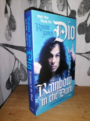 Ronnie James Dio - Omaelämäkerta - Rainbow in the Dark