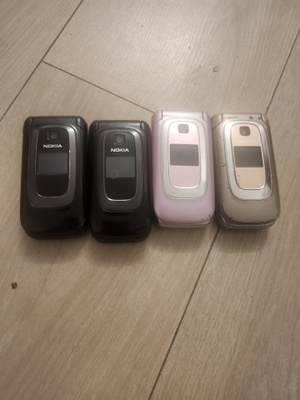 4kpl Nokia 6085 puhelinta