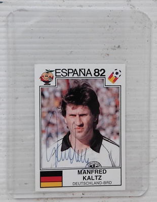 Manfred Kaltz Saksa signed