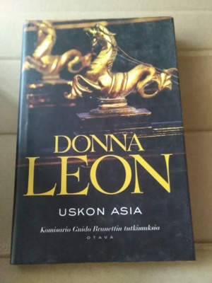 Donna Leon: Uskon asia