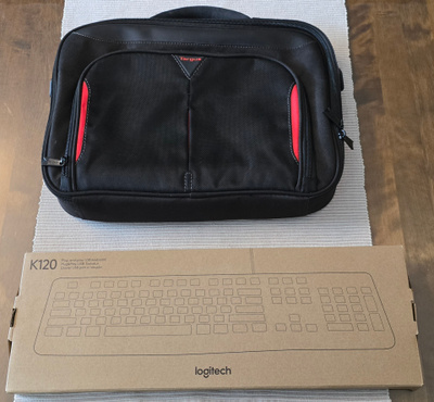uudet Logitech K120 näppäimistö ja kannettavan laukku