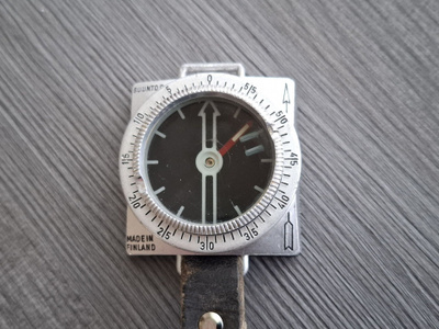 Suunto kompassi SA- leimoilla