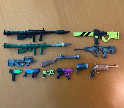 McFarlane Toys aseita toimintafiguureille