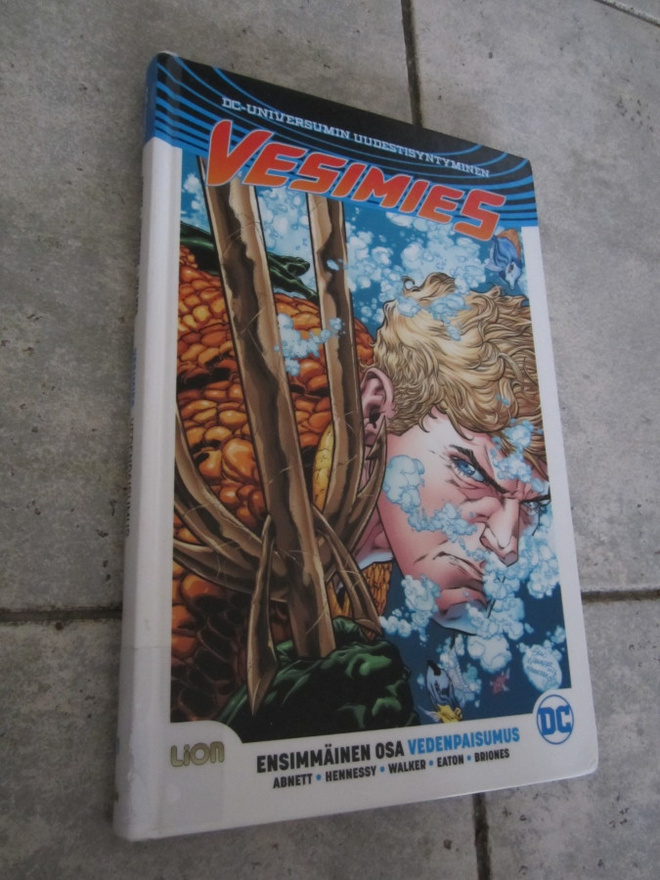 VESIMIES ; ENSIMMÄINEN OSA :DAN ABNETT