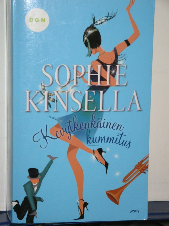 Sophie Kinsella : Kevytkenkäinen kummitus