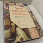 Virpi Mäkinen - Elina Vuola: Naiset pyhyyden tulkkeina - pikkukuva 1