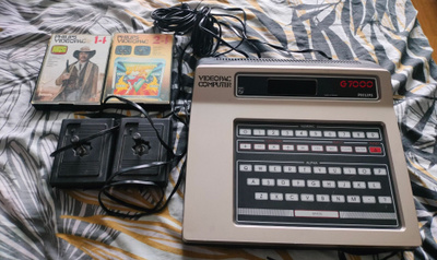 Philips G7000 videopac computer + 2 peliä