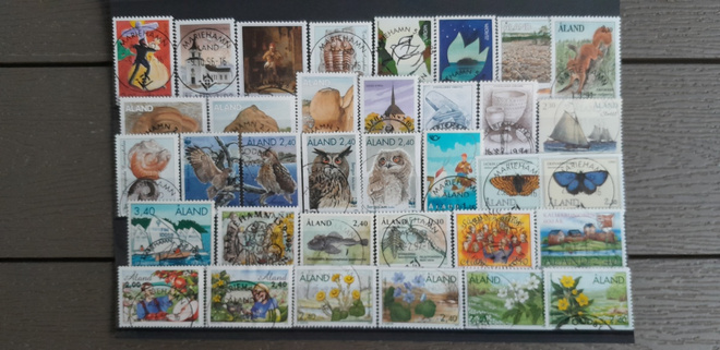 AHVENANMAA / ÅLAND LEIMATTUJA postimerkkejä 35 kpl