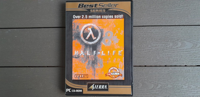 PC CD: Half-Life peli (2001)