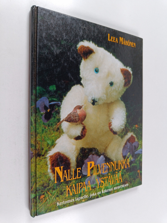 Leea Mähönen : Nalle Pilvennukka kaipaa ystävää : Kertomu...